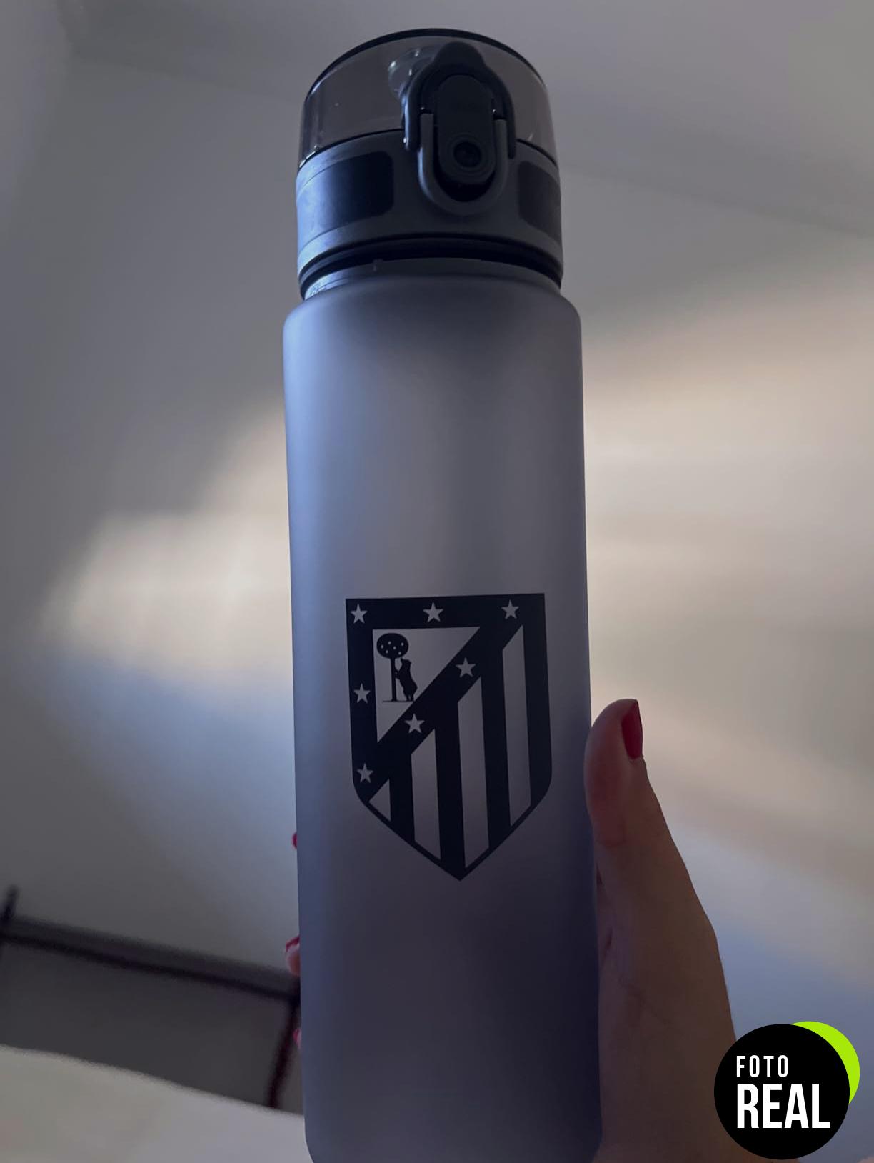 atletico-madrid-botella-deportiva-negra-foto-2