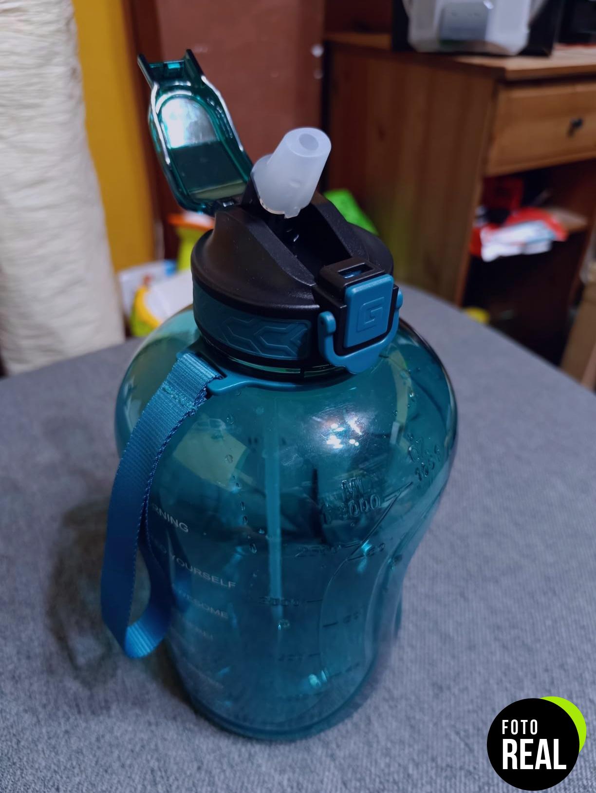 botella-agua-3l-cian-glekglek-foto-3