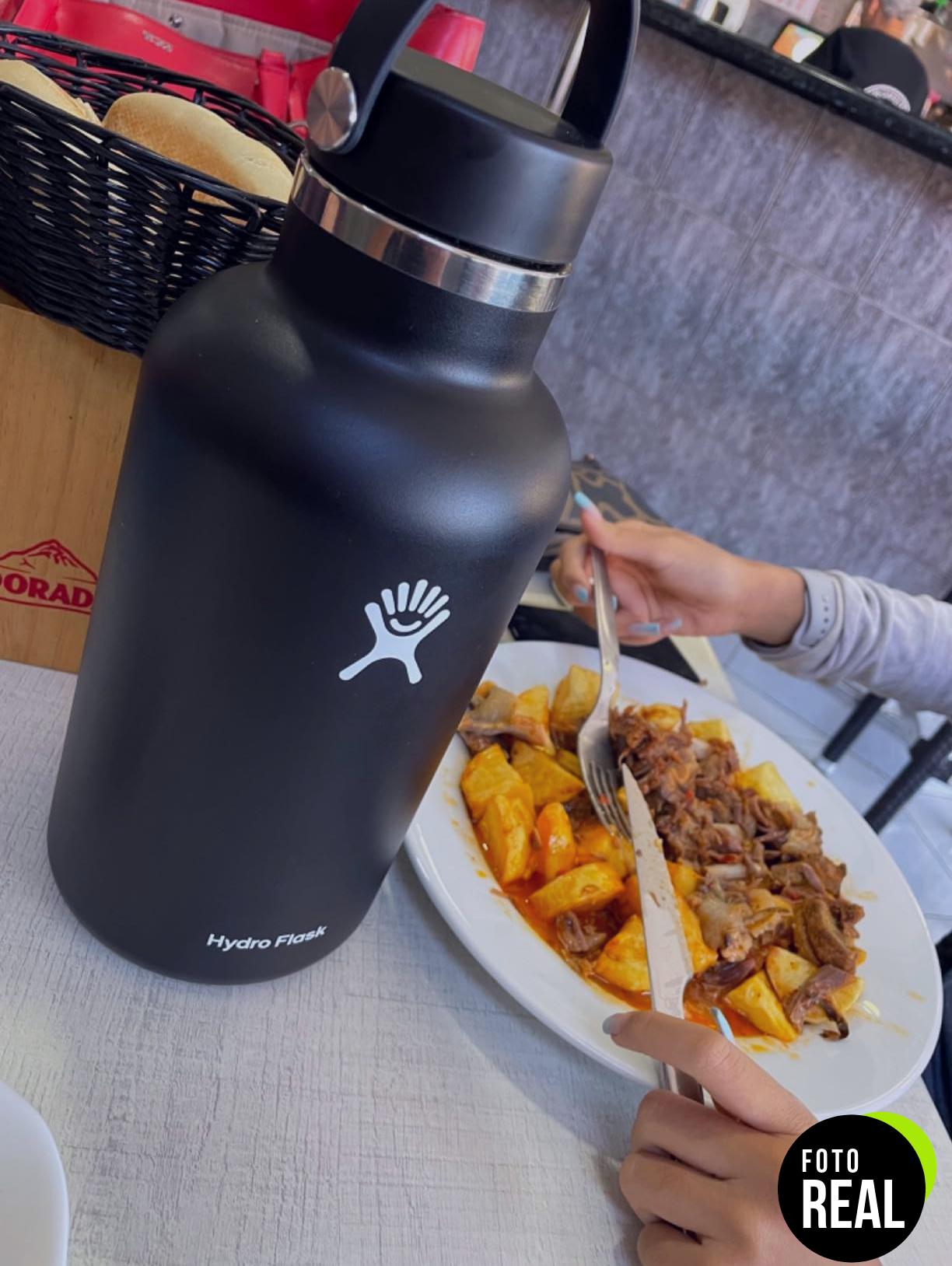 hydro-flask-botella-agua-40oz-surf-foto-3