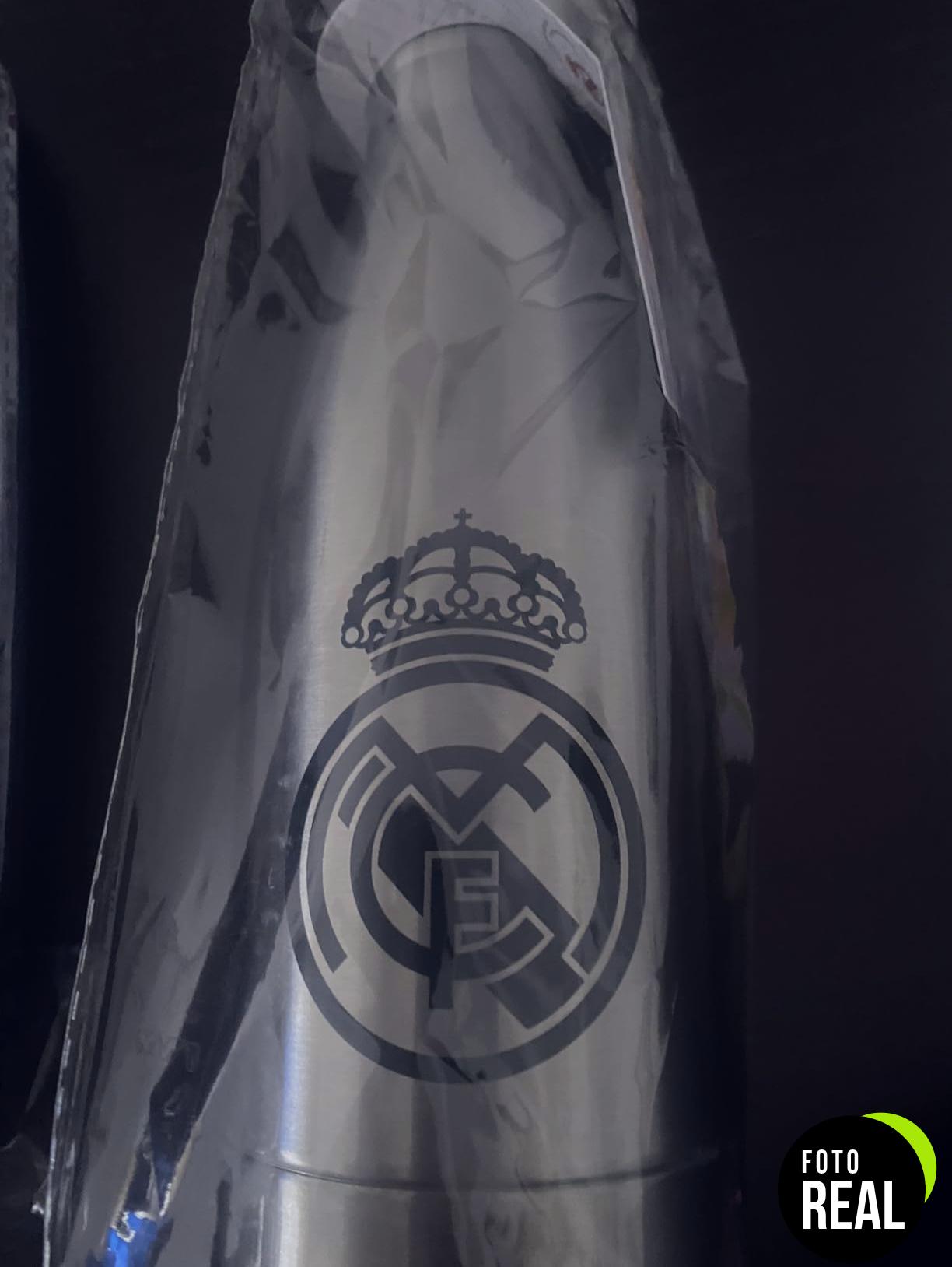 real-madrid-botella-acero-550ml-foto-1
