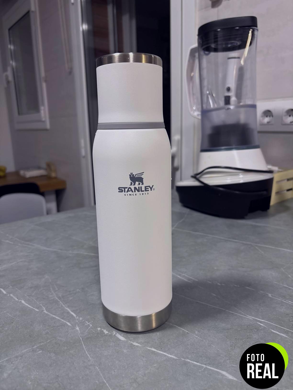 stanley-botella-termica-aventura-0.75l-polar-foto-3