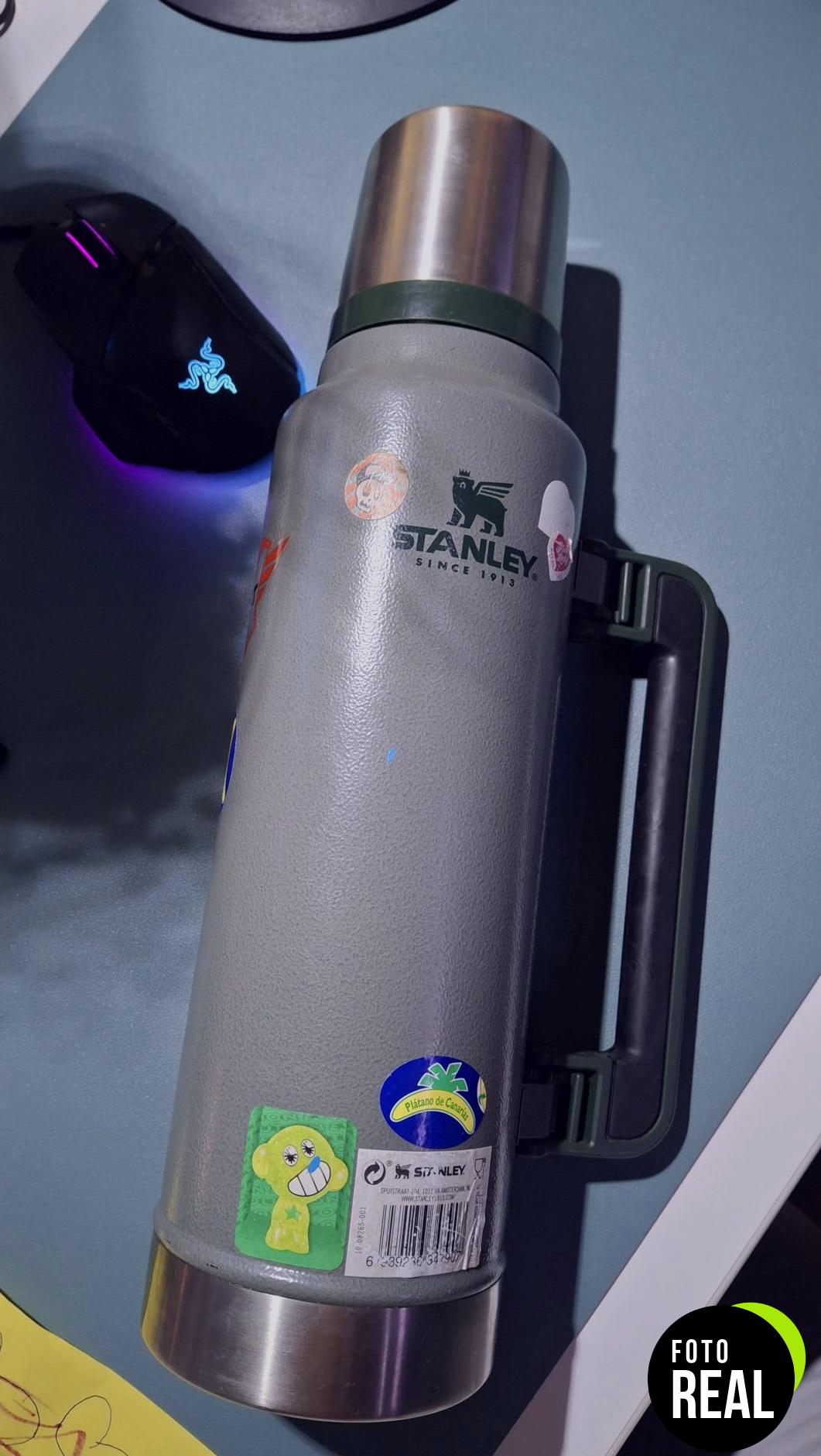 stanley-termo-750ml-matte-black-foto-1